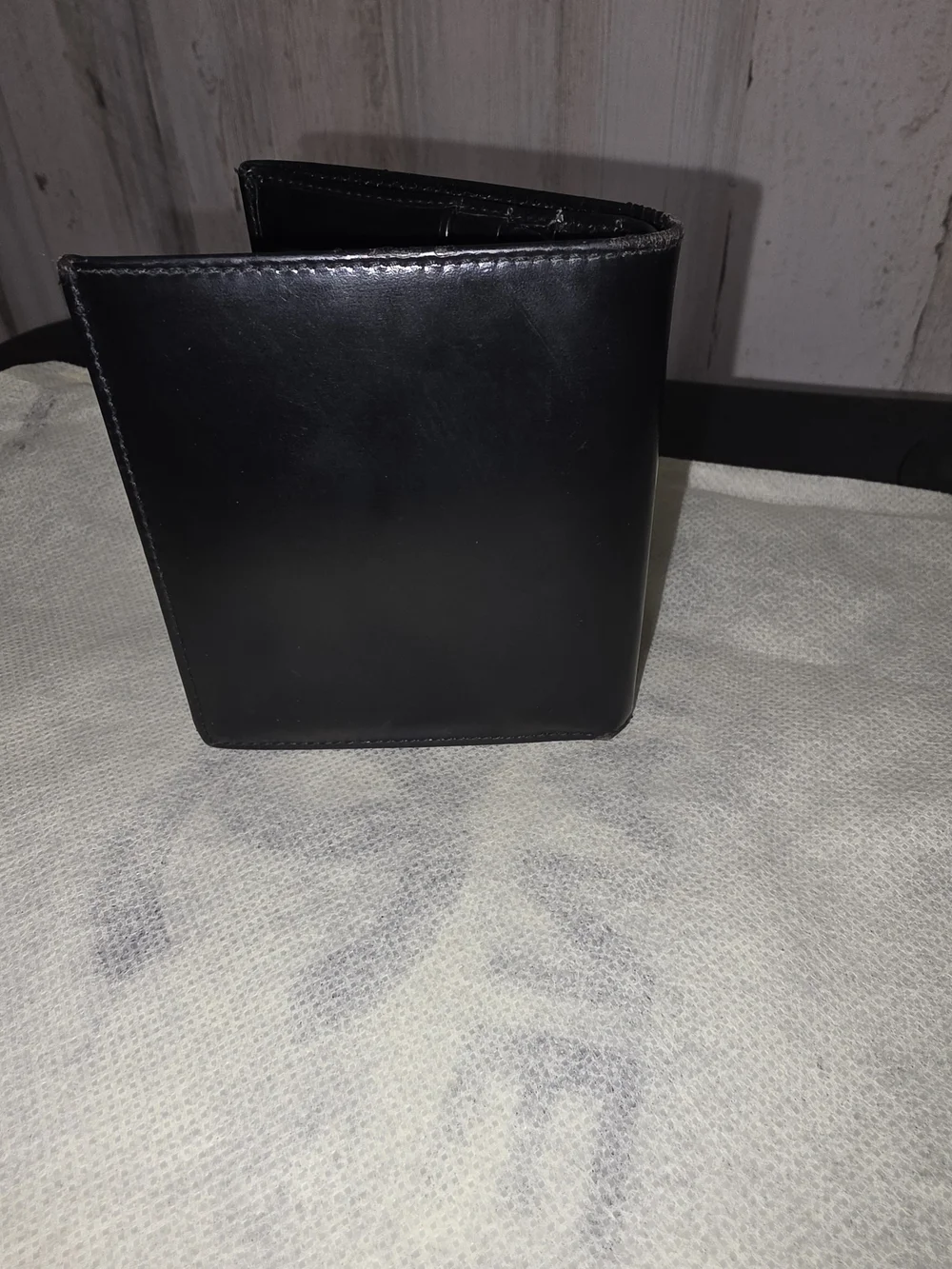 Men's Gucci Leather Bi-Fold Wallet